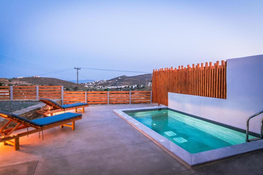 Xerolithia suites
