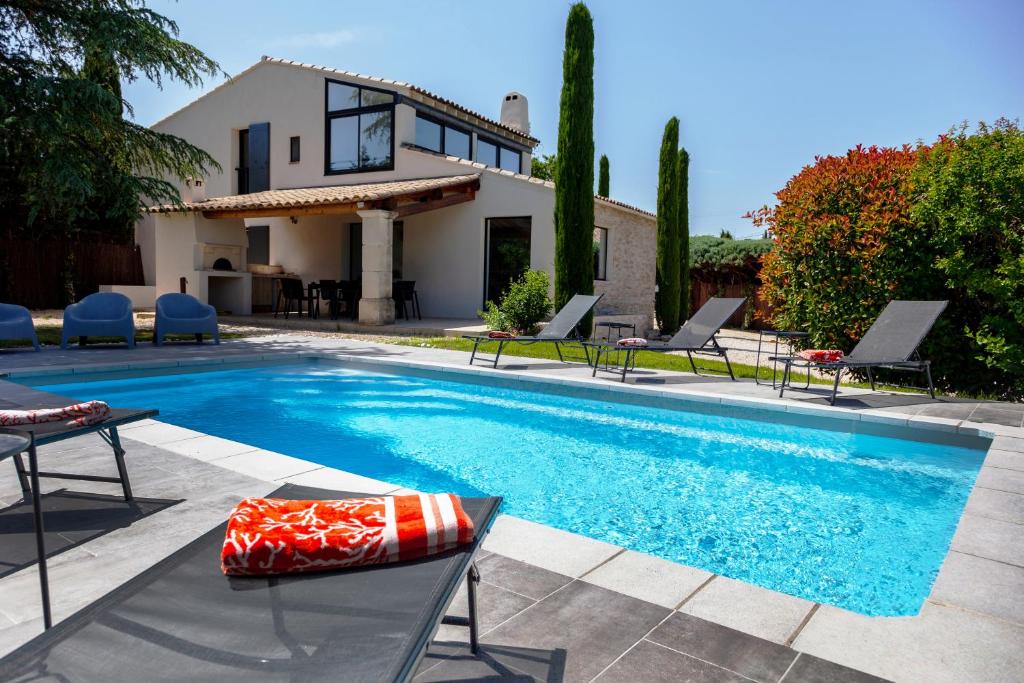 Belle Maison Contemporaine à 4KM de lourmarin